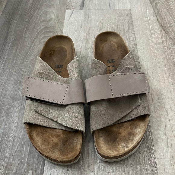 Birkenstock Kyoto Suede Slide On Sandals tan 40 / 9 in taupe - Picture 1 of 9